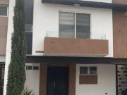 RENTA CASA EN VALLE LA RIOJA APODACA NUEVO LEON