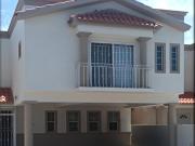 Renta casa Fracc. Canto de Murano