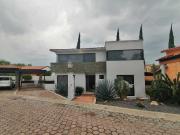 RENTA CASA JURIQUILLA* 3 recs + jardín