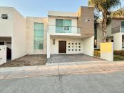 Renta casa Misión Paraíso