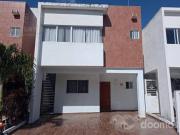 RENTA CASA MODELO OKUME LOS OLIVOS PLAYA DEL CARMEN P3618