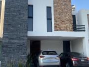 Renta Casa Nueva en Alberia