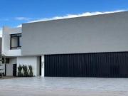 RENTA CASA NUEVA EN EL MOLINO CONDOMINIO XIII