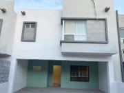 RENTA Casa semi amueblada en Valle de los Almendros 1er Sec