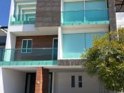 RENTA CASA SEMIAMUEBLADA PARQUE CHIHUAHUA LOMAS DE...