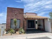 Renta Casa Un Piso Amueblada San Miguel Allende Zirandaro