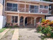 RENTA COL. SAN CRISTOBAL. BONITA CASA SOLA ESTILO...