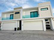 Renta de 2 amplias casas en Residencial La Cantera...