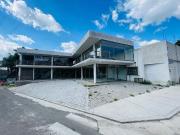 RENTA DE 4 LOCALES EN PLAZA COMERCIAL, ZONA RECTA...