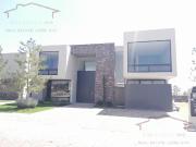 RENTA DE CASA 4 RECAMARAS EN LA CAMPI?A DEL BOSQUE