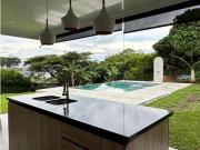 RENTA de casa amoblada con piscina y jacuzzi en Cerritos