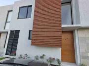 Renta de casa, Altos Juriquilla, amueblada
