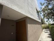 Renta de Casa Amueblada con Jardin y Alberca en...