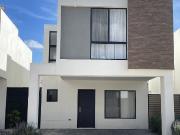 Renta de casa amueblada en Vista Magna, Rancho Santa... Renta de casa amueblada en Vista Magna, Rancho Santa...