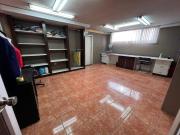 Renta de casa comercial en la Av Occidental