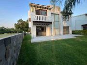 Renta de Casa con Vista al Campo de Golf