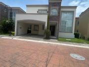 RENTA DE CASA DENTRO DE RESIDENCIAL EN BELLAVISTA METEPEC