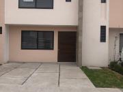 RENTA DE CASA EN CONDOMINIO EN LOMAS DEL MARQUES