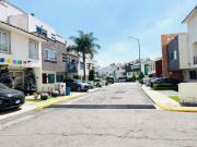 Renta de casa en esquina. Fracc. Privado. Jardines de...