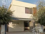 Renta de Casa en Frac Privado Lenna Residencial en Saltillo