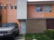 RENTA DE CASA EN FRACCIONAMIENTO AHUEHUETES EN TOLUCA