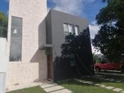 RENTA DE CASA EN JADE RESIDENCIAL CLUB $16,500 AMUEBLADA...