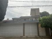 renta de casa en jardines de san mateo