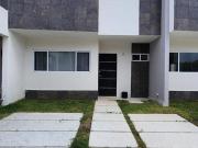 ¡RENTA DE CASA EN JARDINES DEL SUR 6!