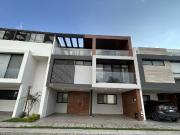 RENTA DE CASA EN LOMAS DE ANGELOPOLIS 6 RECAMARAS