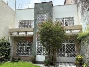 RENTA DE CASA MUY AMPLIA USO HABITACIONAL U OFICINAS,...