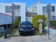 Renta de casa en Puerta Navarra Querétaro, zona Cd del sol