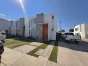 Renta de Casa en Residencial Tulipanes, al Norte de la...