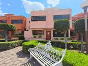 Renta de casa en ubicación privilegiada — ¡Vive cerca de...