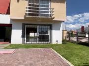 RENTA DE CASA EN VILLA TOSCANA EN FRENTE DE PARQUE 2000