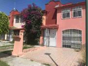 RENTA DE CASA, EN VILLAS DE ATLIXCO, FRENTE A BOULEVARD...