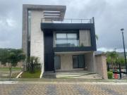 RENTA DE CASA NUEVA PARQUE MILAN CASCATA II