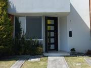 RENTA DE CASA PASEO ARBOLEDA A 45 MINUTOS DE SANTA FE