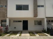 renta de hermosa casa residencial arbolada $22,500 sin...
