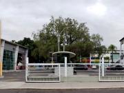 Renta de Locales Comerciales en Plaza con...