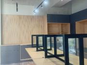 RENTA DE OFICINA AMUEBLADA EN LEVEL FRENTE A PLAZA ANTEA