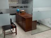 RENTA DE OFICINA SOBRE AV. BERNARDO QUINTANA.