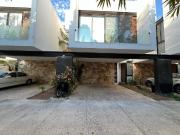 Renta de Thownhouse con roof top de 2 Habitaciones en...