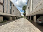 Renta de Townhouse Equipa y Amueblada dentro de privada...