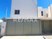 Renta de villa de 3 recámaras en Residencial...