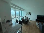 RENTA. Departamento amueblado con amenidades y 2...