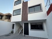 Renta departamento, planta baja. Col. Villa Frontera....