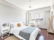 Nuevo Habitación en Calle de San Vicente Mártir, Arrancapins