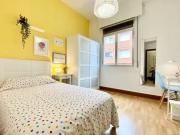 ¡En alquiler! Habitación en Calle Huertas de la Villa,...