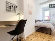 Nuevo Habitación en piso de 6 habitaciones en alquiler...