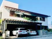 Renta Hermosa Casa en Bosque Real con vista Al campo del...